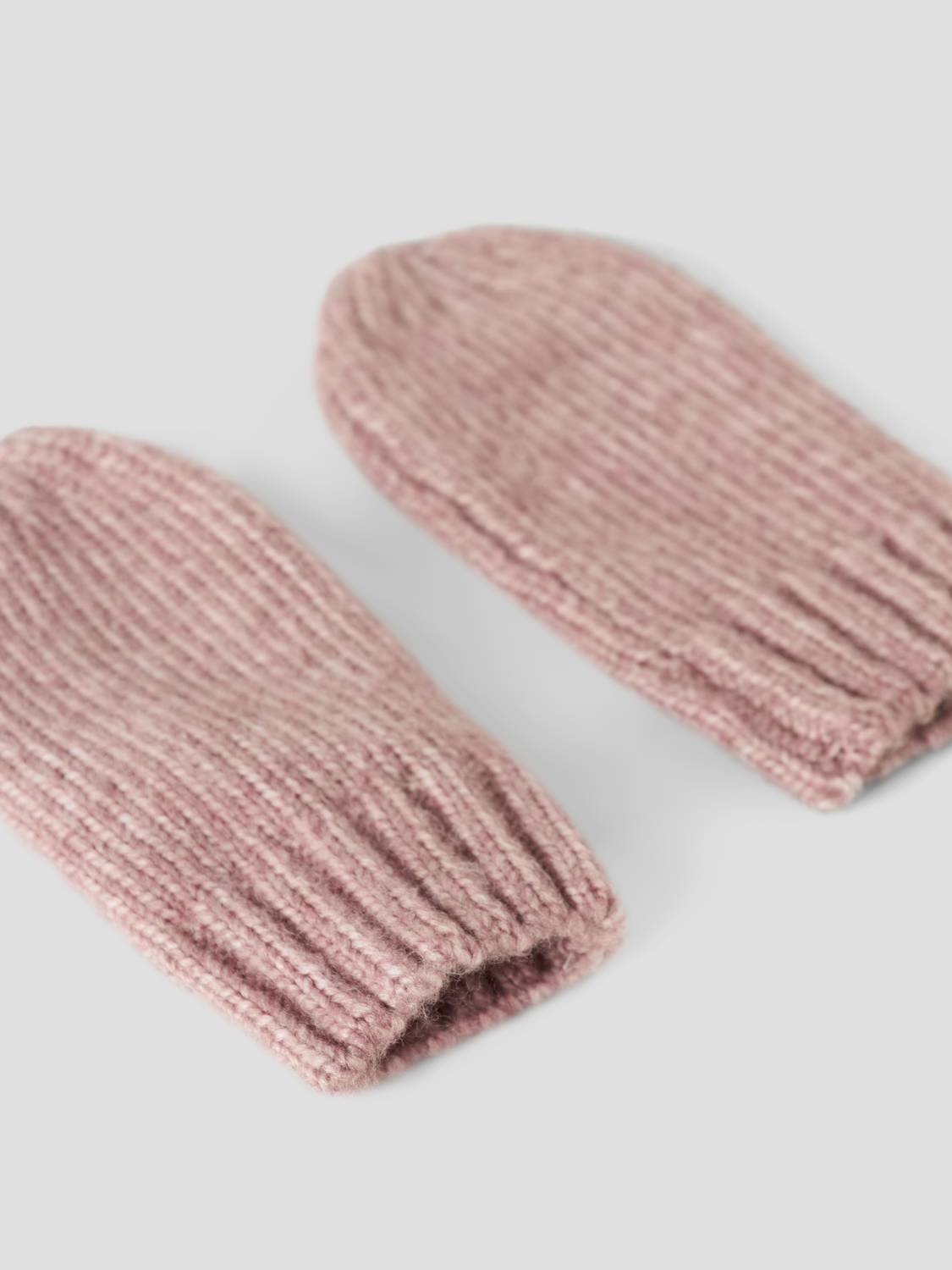 13245300 KIT CAPPELLO E GUANTI NEONATA NAME IT